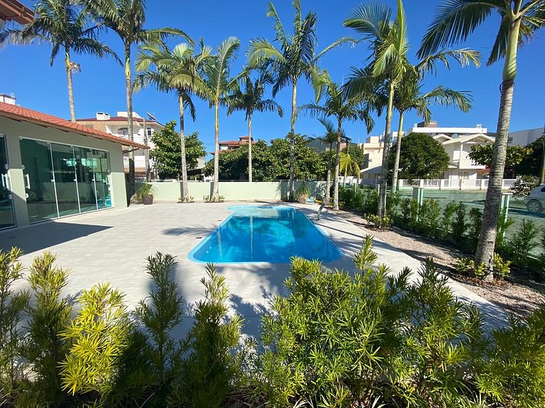 Cód 7 - Casa espetacular a 150 metros do mar