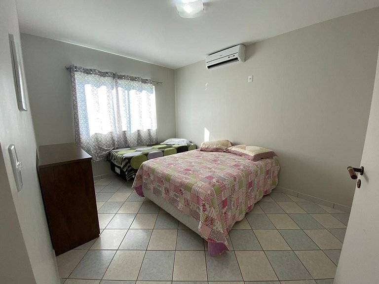 Cód 7 - Casa espetacular a 150 metros do mar