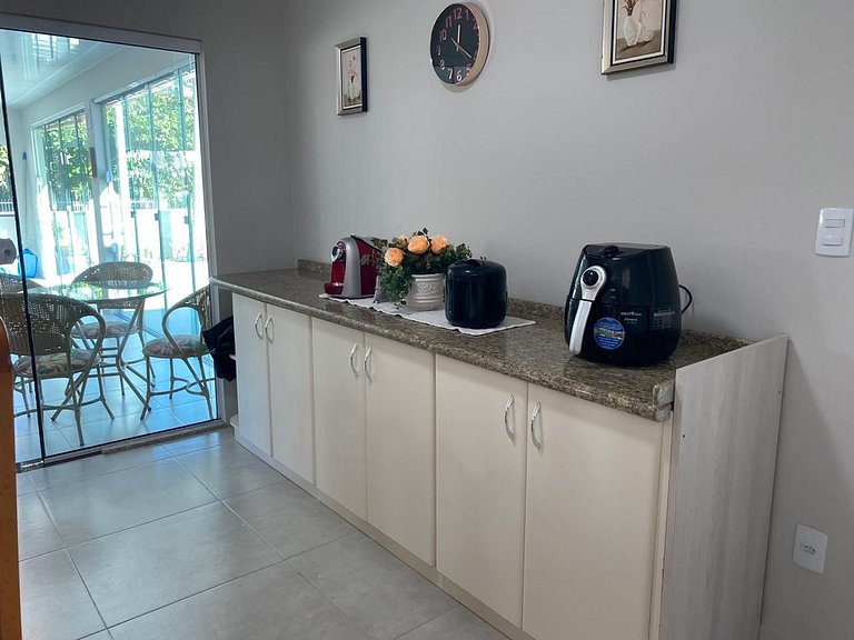 Cód 7 - Casa espetacular a 150 metros do mar