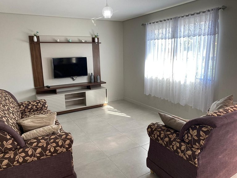 Cód 7 - Casa espetacular a 150 metros do mar