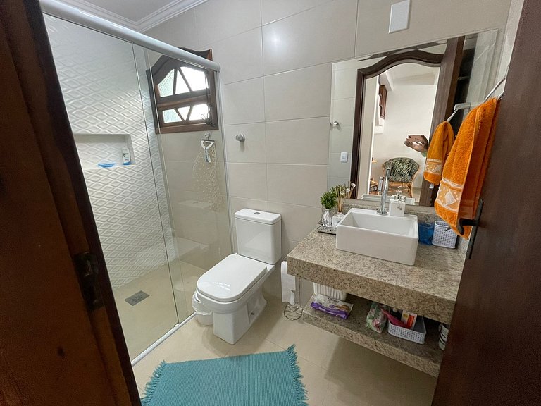 Cód 9 - Casa aconchegante á 300m do mar