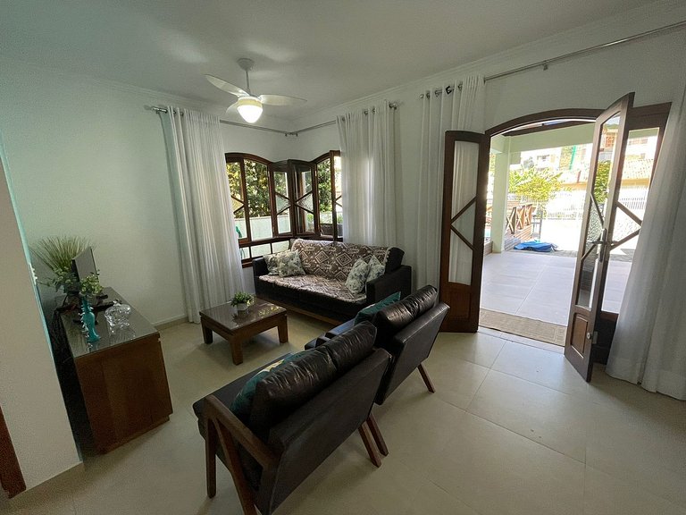 Cód 9 - Casa aconchegante á 300m do mar