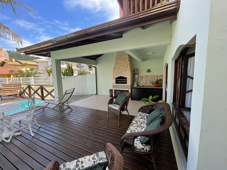 Cód 9 - Casa aconchegante á 300m do mar