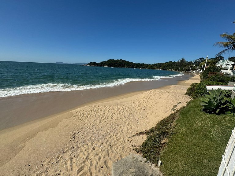 Cód 10 - Casa beira mar na Praia dos Magalhães