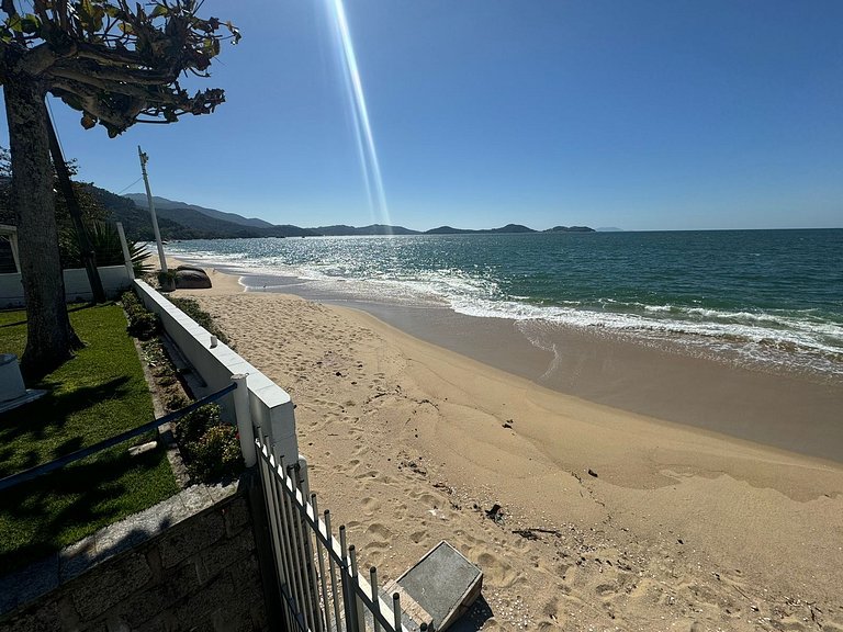 Cód 10 - Casa beira mar na Praia dos Magalhães
