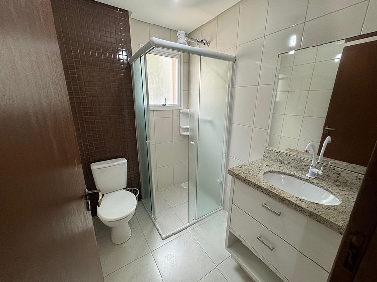 cód 17 - Apartamento a 100 metros da praia