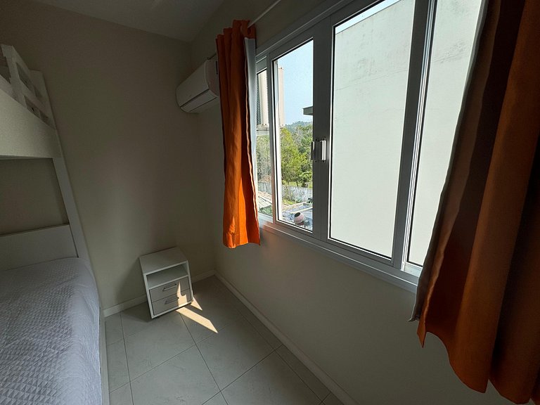 cód 17 - Apartamento a 100 metros da praia