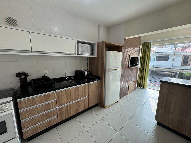 cód 17 - Apartamento a 100 metros da praia