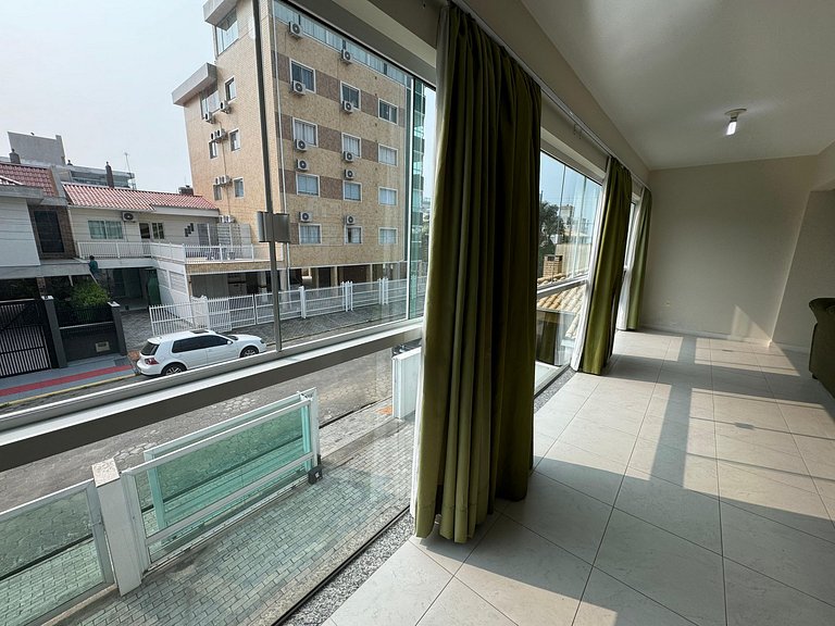 cód 17 - Apartamento a 100 metros da praia