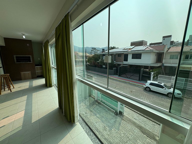 cód 17 - Apartamento a 100 metros da praia