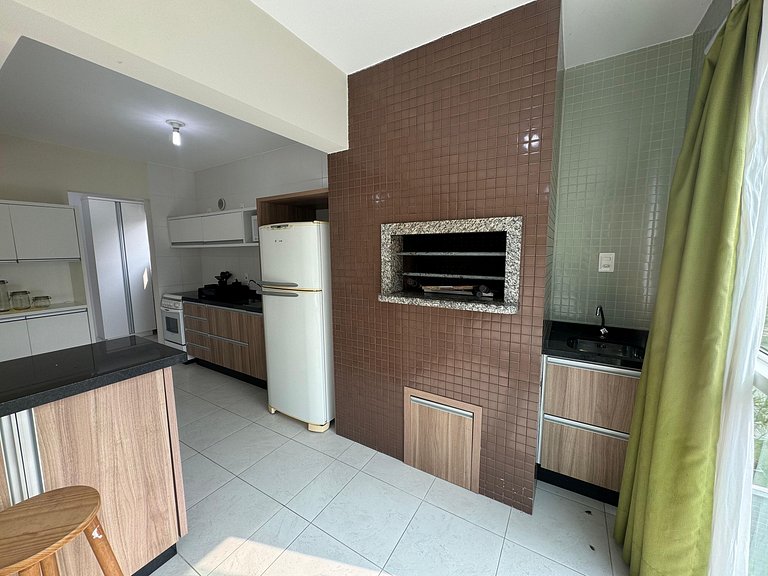 cód 17 - Apartamento a 100 metros da praia