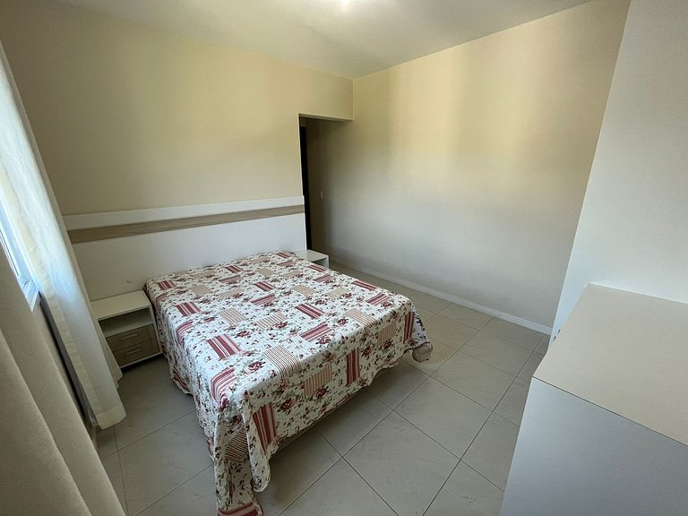 cód 18 - Cobertura com piscina á 100m do mar