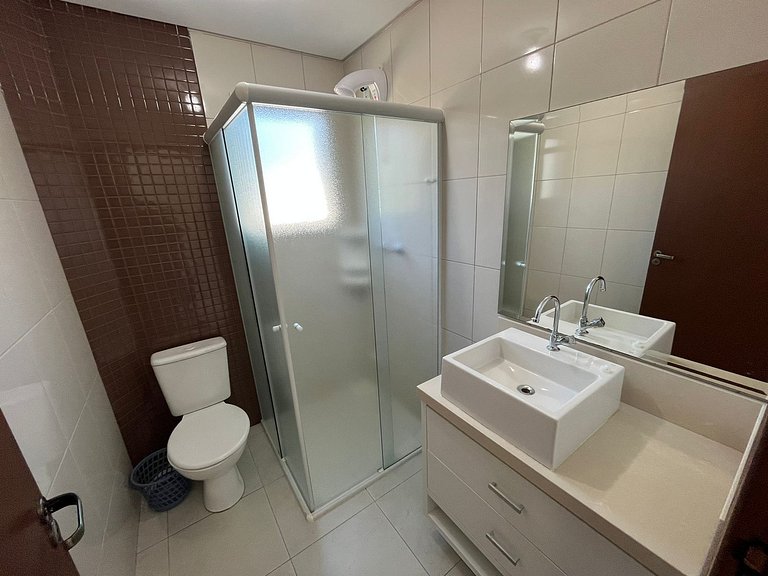 cód 18 - Cobertura com piscina á 100m do mar