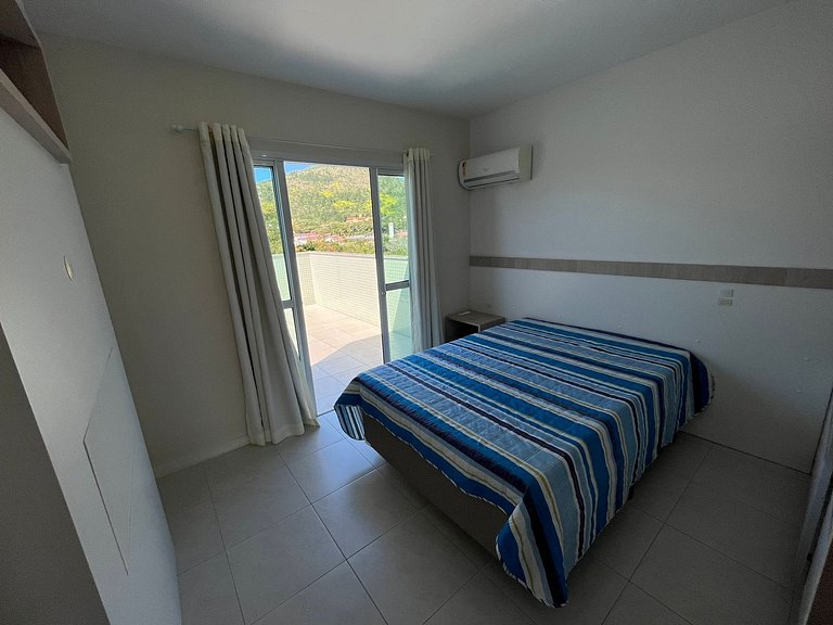 cód 18 - Cobertura com piscina á 100m do mar