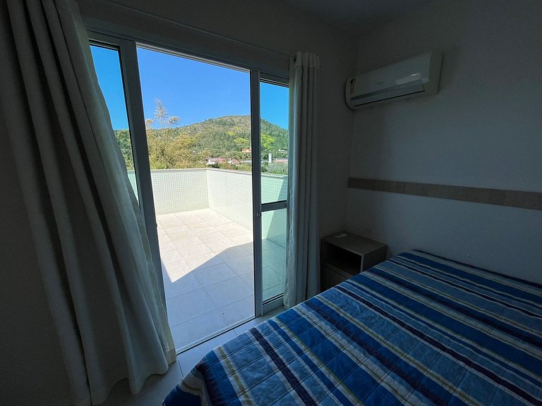 cód 18 - Cobertura com piscina á 100m do mar