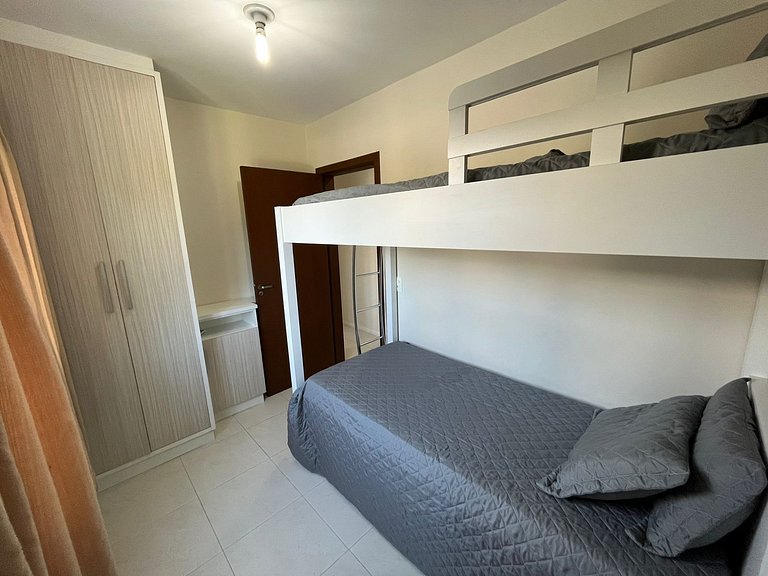 cód 18 - Cobertura com piscina á 100m do mar