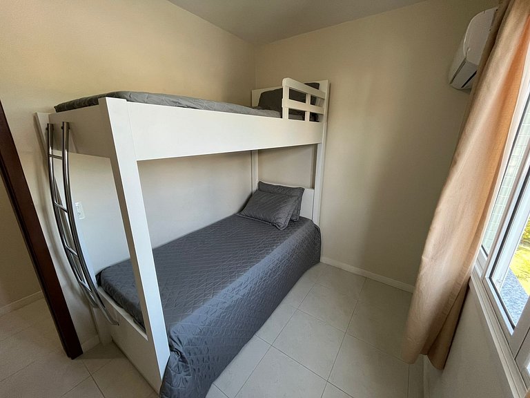 cód 18 - Cobertura com piscina á 100m do mar