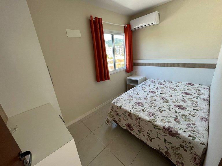 cód 18 - Cobertura com piscina á 100m do mar