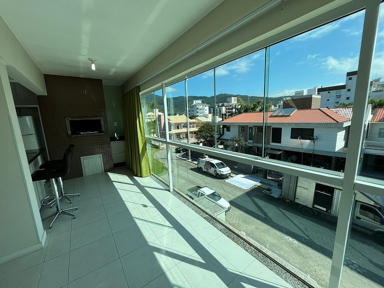 cód 18 - Cobertura com piscina á 100m do mar