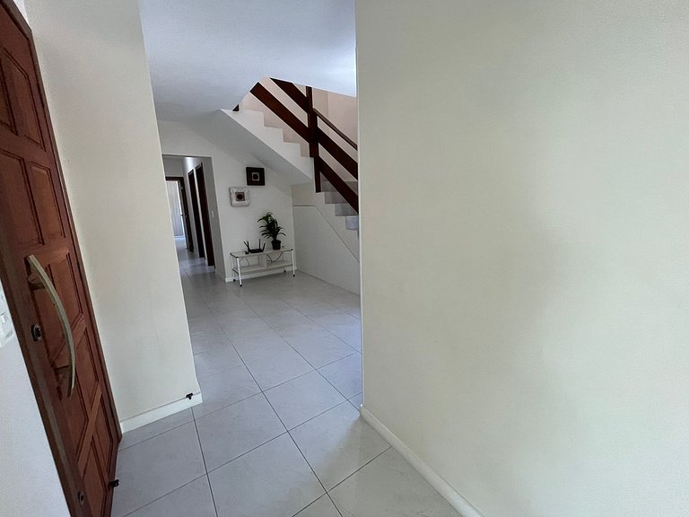 cód 18 - Cobertura com piscina á 100m do mar