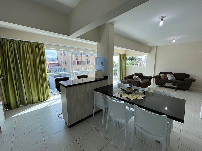 cód 18 - Cobertura com piscina á 100m do mar