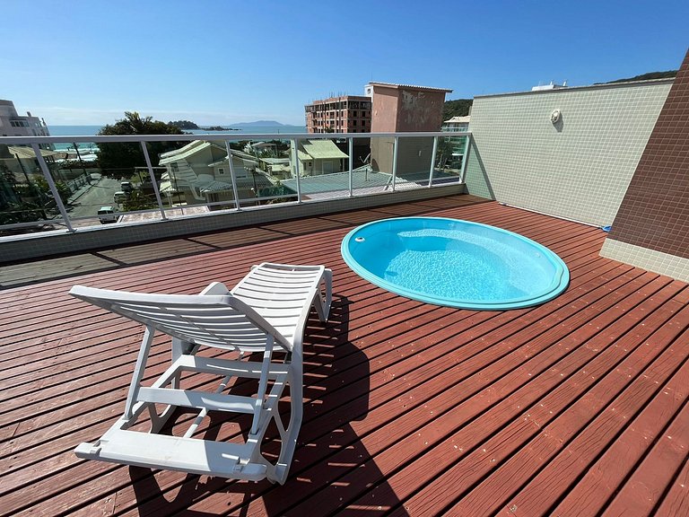 cód 18 - Cobertura com piscina á 100m do mar