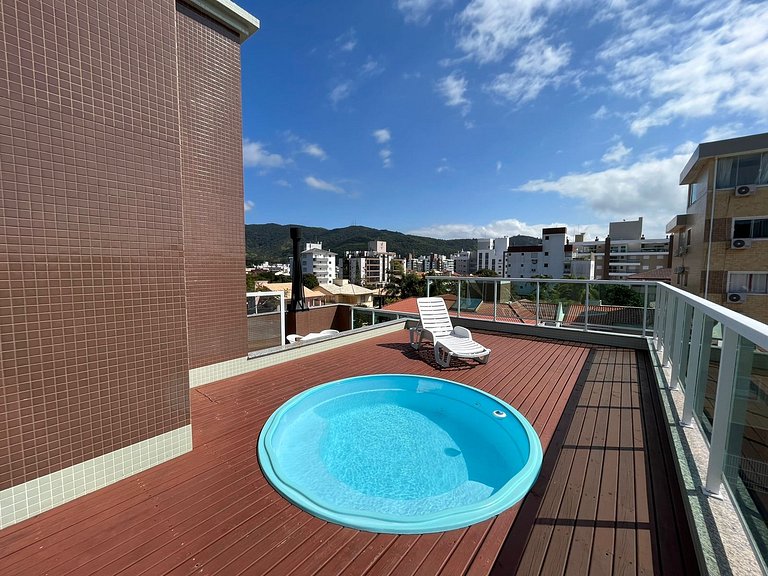 cód 18 - Cobertura com piscina á 100m do mar