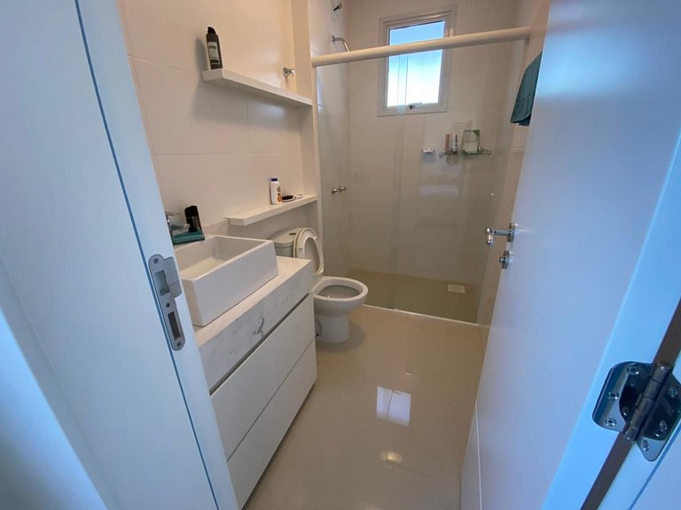 cód 20 - Apartamento frente mar com vista