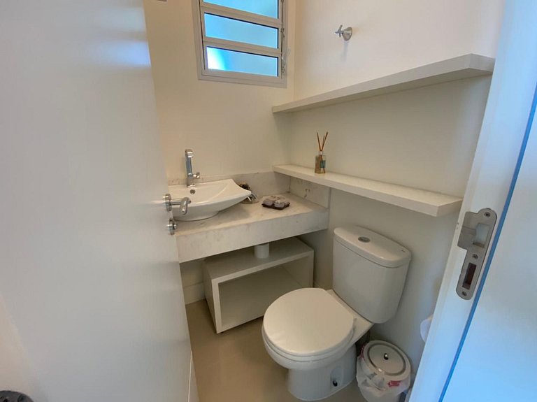 cód 20 - Apartamento frente mar com vista