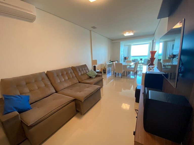 cód 20 - Apartamento frente mar com vista