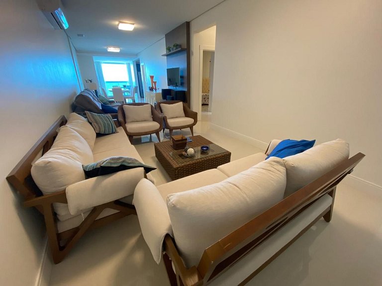 cód 20 - Apartamento frente mar com vista