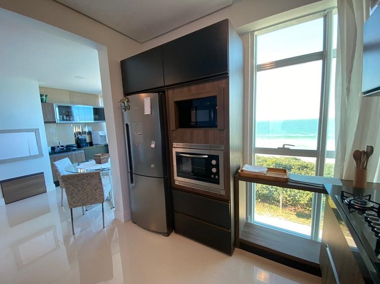 cód 20 - Apartamento frente mar com vista