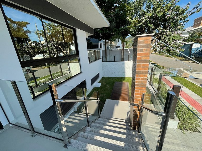 Cód 19 - Excelente térreo com Jacuzzi