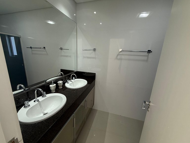 Cód 1 - Cobertura duplex com piscina privativa