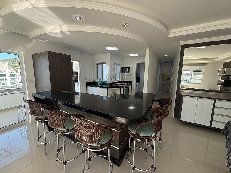 Cód 1 - Cobertura duplex com piscina privativa