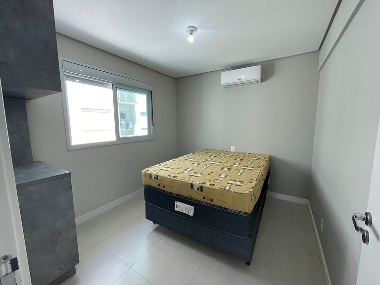 cód 28 - Apartamento á 280 m do Mar