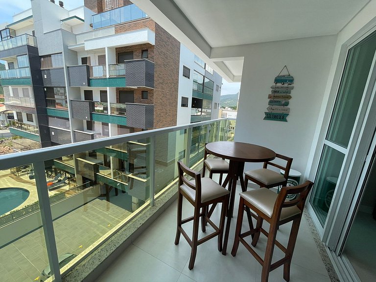 cód 28 - Apartamento á 280 m do Mar