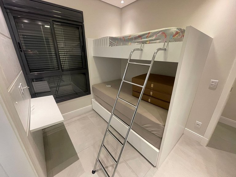 cód 30 - Apartamento magnífico frente mar