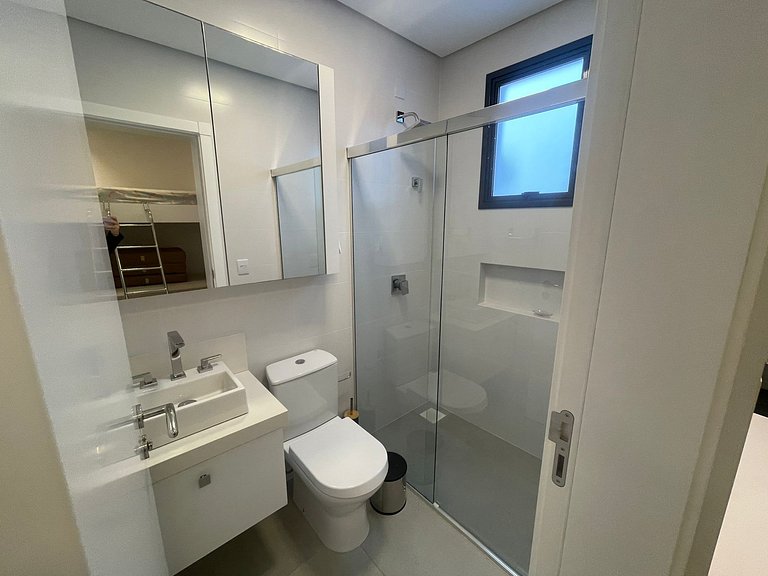 cód 30 - Apartamento magnífico frente mar