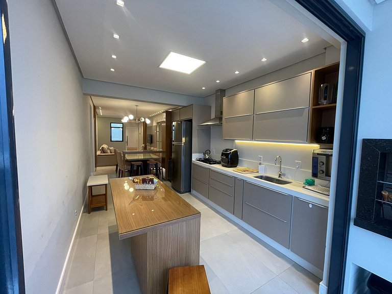 cód 30 - Apartamento magnífico frente mar