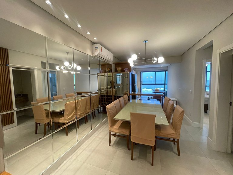 cód 30 - Apartamento magnífico frente mar