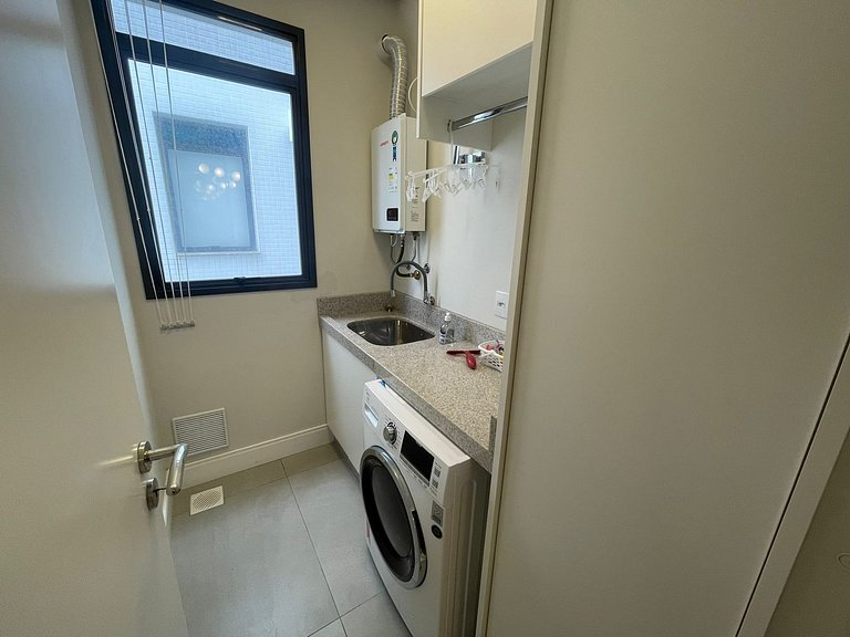 cód 30 - Apartamento magnífico frente mar