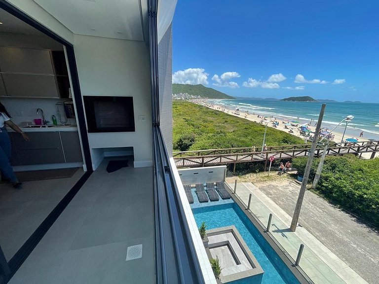 cód 30 - Apartamento magnífico frente mar