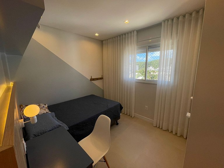 cód 32 - Apartamento á 100 m do mar com vista