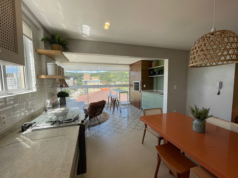 cód 32 - Apartamento á 100 m do mar com vista