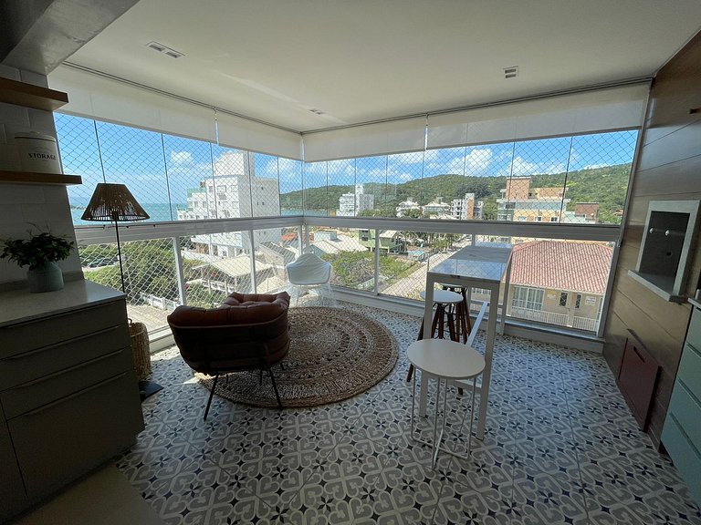 cód 32 - Apartamento á 100 m do mar com vista