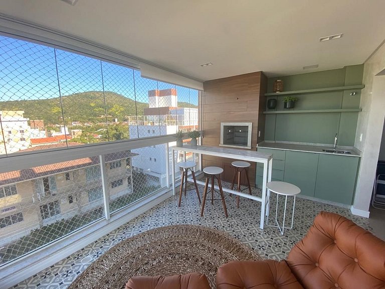 cód 32 - Apartamento á 100 m do mar com vista