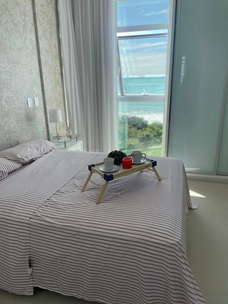 Cód 21 - Apartamento com vista frente mar