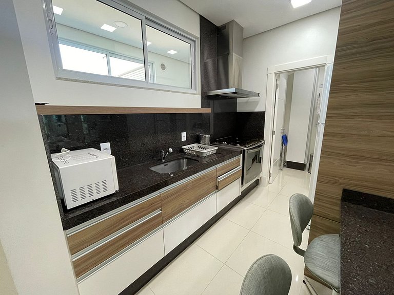 Cód 21 - Apartamento com vista frente mar