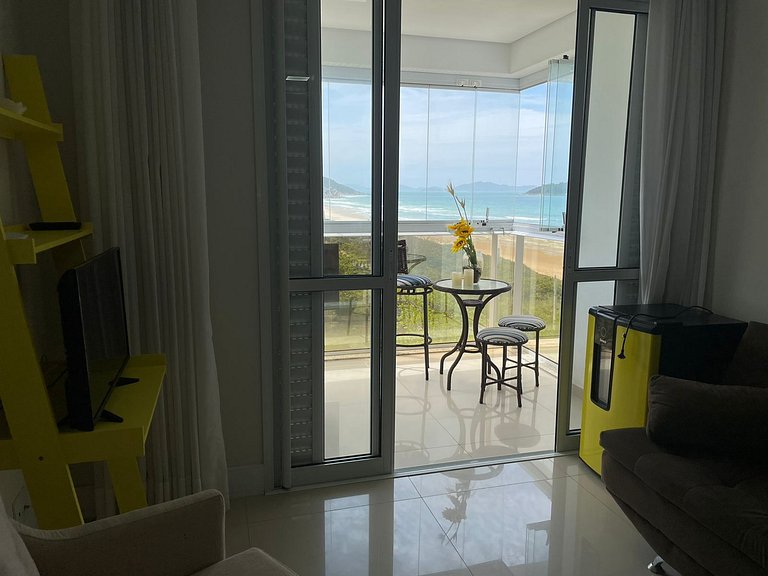 Cód 23 - Apartamento com vista para o mar